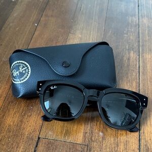 Ray-Ban Classic Black Sunglasses with Case